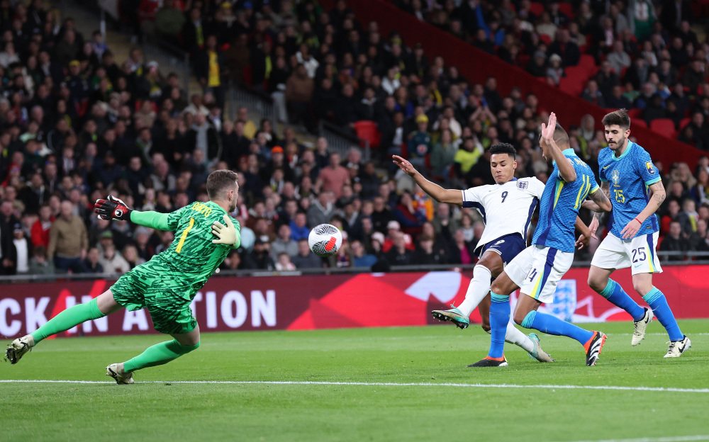 在非雪季进 在非雪季进