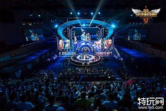 1人殿后 1人殿后